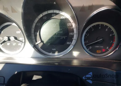 2009 Mercedes-Benz C 300 z USA, uszkodzony, nr VIN WDDGF81X09R073665